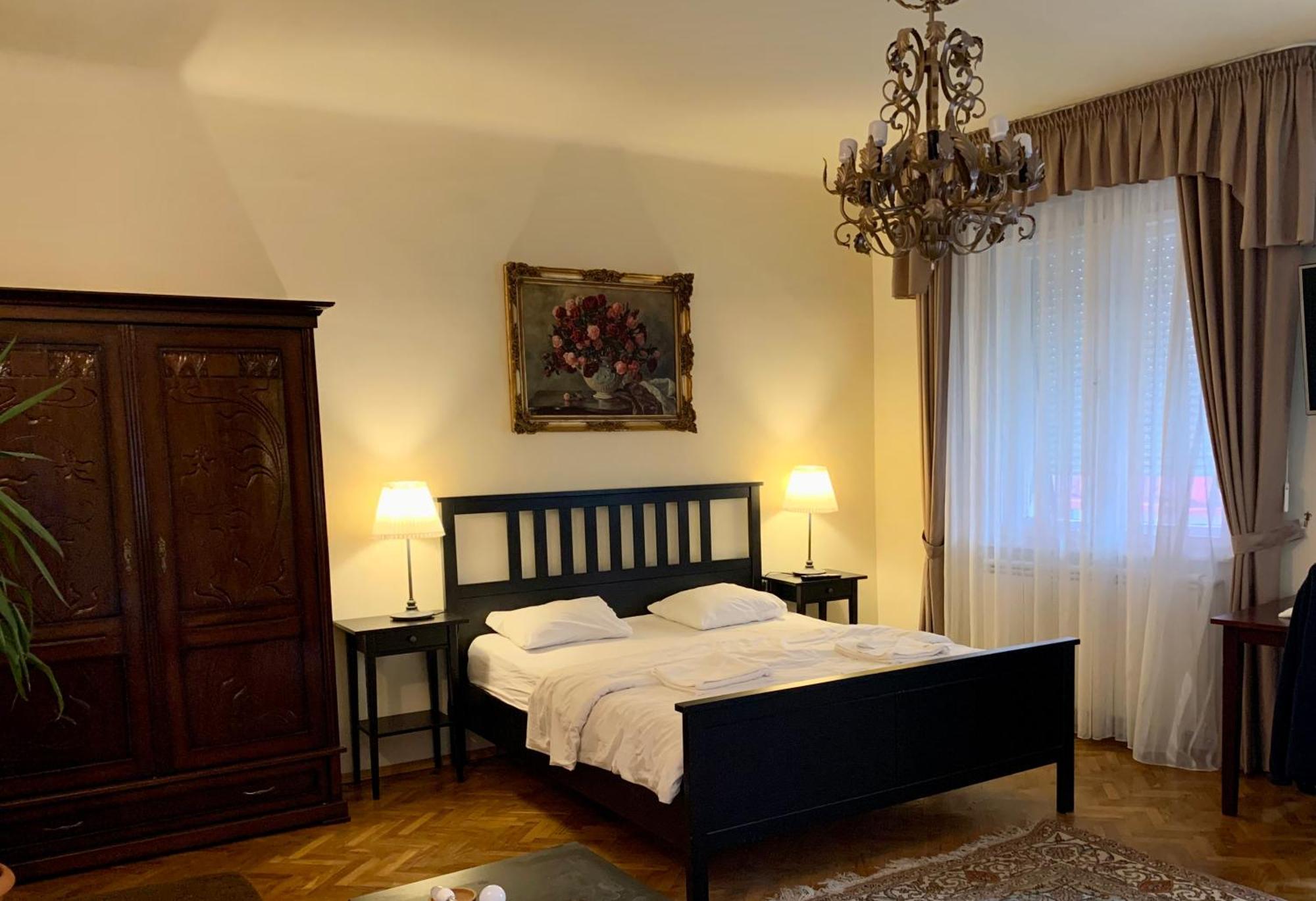 Boutique Apartments Oradea Buitenkant foto